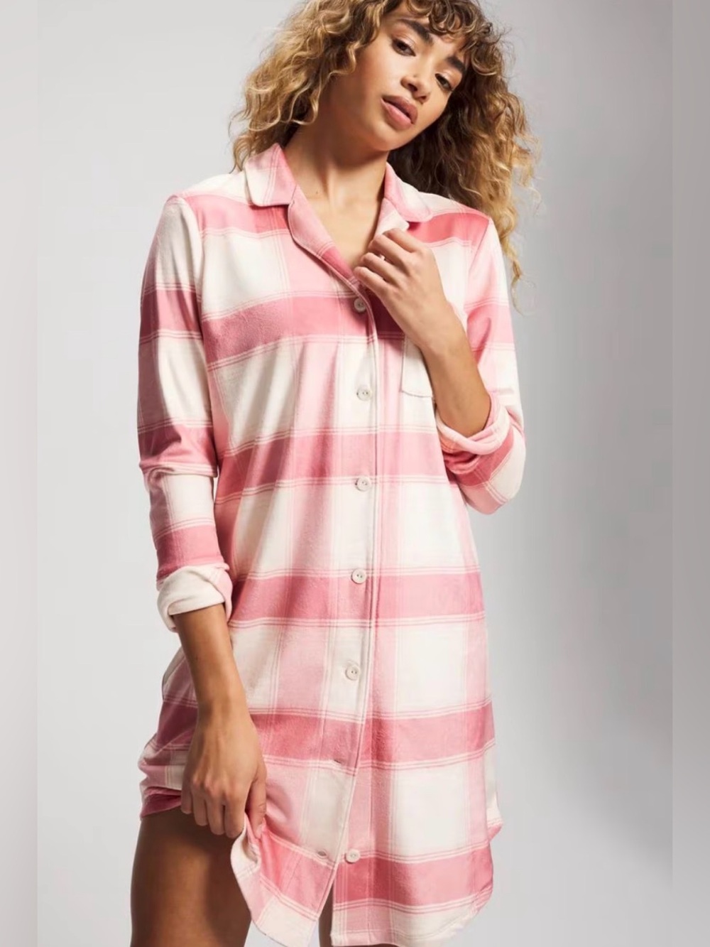 SOMA MICROFLEECE Long-Sleeve Notch Collar Sleepshirt - SM - Pink Plaid